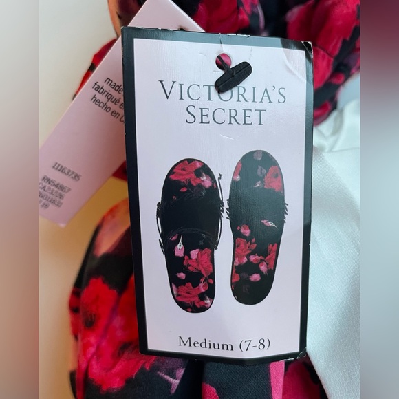 🆕Victoria’s Secret Slippers with Carrying Bag - Picture 5 of 8